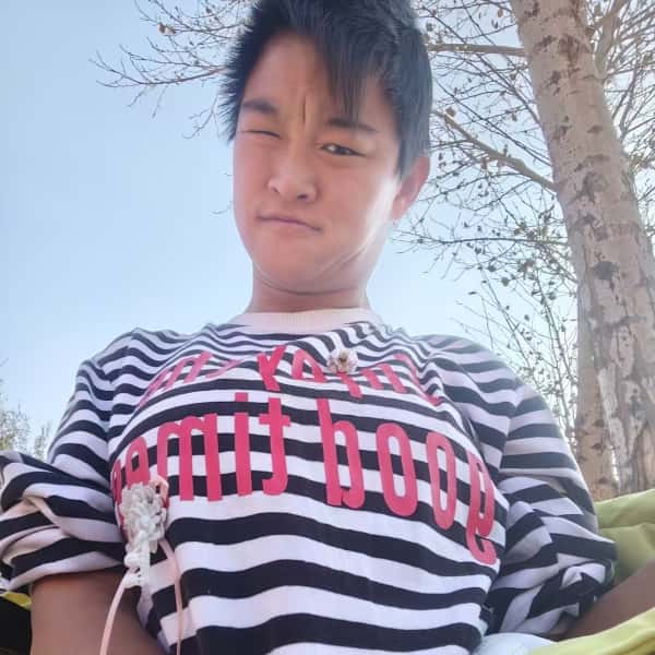 内蒙古24岁单身美女真诚找对象-保山征婚相亲网
